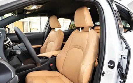 Lexus UX I, 2022 год, 3 650 010 рублей, 16 фотография