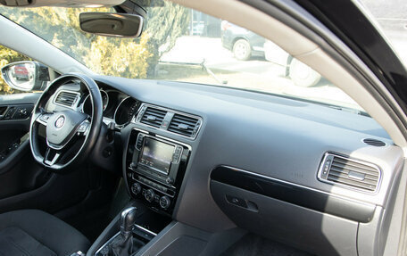 Volkswagen Jetta VI, 2018 год, 1 418 000 рублей, 7 фотография