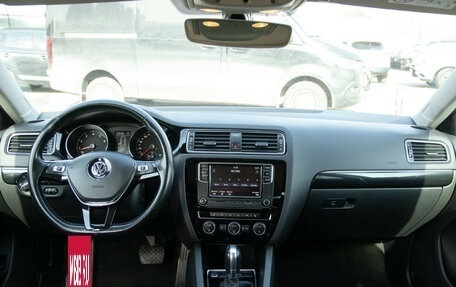 Volkswagen Jetta VI, 2018 год, 1 418 000 рублей, 11 фотография