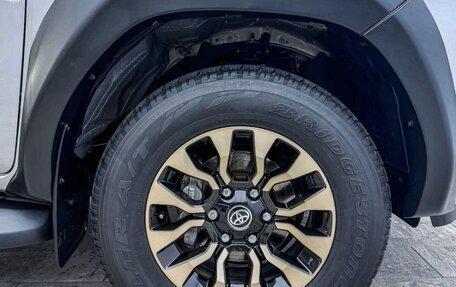 Toyota Hilux VIII, 2024 год, 6 970 000 рублей, 25 фотография