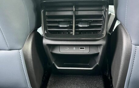 Geely Atlas, 2025 год, 3 449 990 рублей, 10 фотография