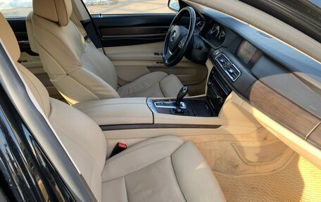 BMW 7 серия, 2010 год, 1 690 000 рублей, 12 фотография