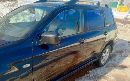 Mitsubishi Outlander III рестайлинг 3, 2007 год, 800 000 рублей, 15 фотография