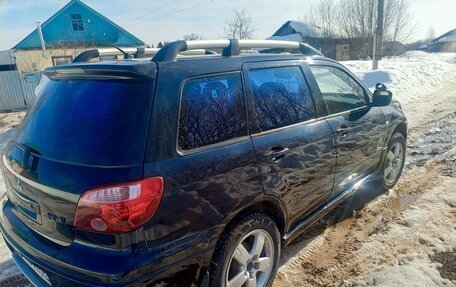 Mitsubishi Outlander III рестайлинг 3, 2007 год, 800 000 рублей, 13 фотография