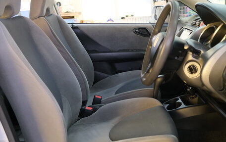 Honda Fit III, 2005 год, 569 000 рублей, 8 фотография