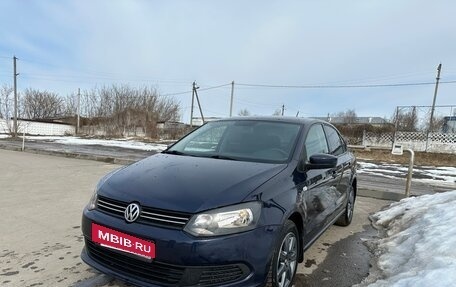 Volkswagen Polo VI (EU Market), 2013 год, 755 000 рублей, 2 фотография