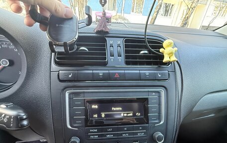 Volkswagen Polo VI (EU Market), 2015 год, 1 400 000 рублей, 10 фотография