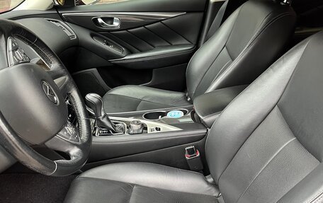 Infiniti Q50 I рестайлинг, 2017 год, 2 050 000 рублей, 8 фотография