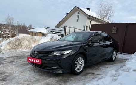 Toyota Camry, 2020 год, 2 800 000 рублей, 2 фотография