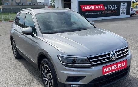 Volkswagen Tiguan II, 2018 год, 2 350 000 рублей, 4 фотография