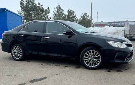 Toyota Camry, 2017 год, 2 370 000 рублей, 2 фотография