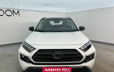 Toyota RAV4, 2025 год, 4 390 000 рублей, 3 фотография