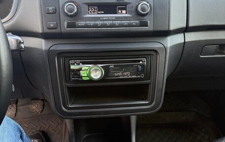 Skoda Fabia II, 2011 год, 695 000 рублей, 24 фотография