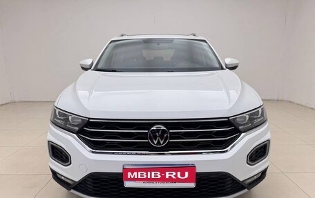 Volkswagen T-Roc I, 2021 год, 2 190 000 рублей, 2 фотография