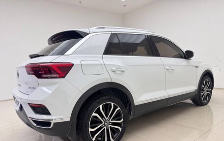 Volkswagen T-Roc I, 2021 год, 2 190 000 рублей, 6 фотография