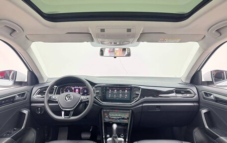 Volkswagen T-Roc I, 2021 год, 2 190 000 рублей, 7 фотография