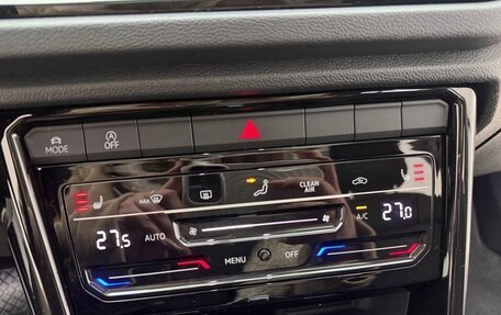 Volkswagen T-Roc I, 2021 год, 2 190 000 рублей, 11 фотография