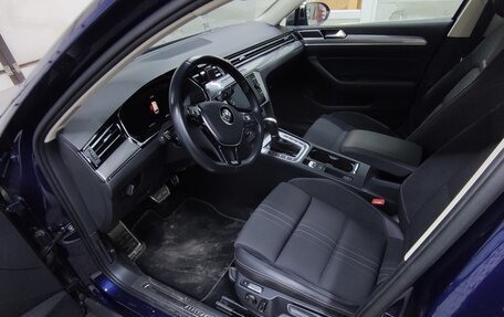 Volkswagen Passat B8 рестайлинг, 2019 год, 3 750 000 рублей, 10 фотография