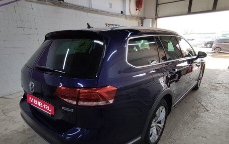 Volkswagen Passat B8 рестайлинг, 2019 год, 3 750 000 рублей, 6 фотография