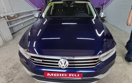 Volkswagen Passat B8 рестайлинг, 2019 год, 3 750 000 рублей, 3 фотография