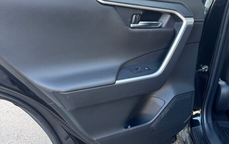 Toyota RAV4, 2021 год, 4 370 000 рублей, 6 фотография