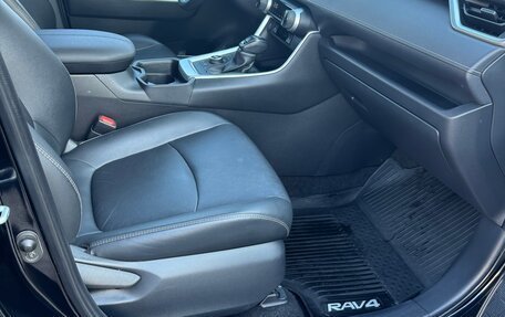 Toyota RAV4, 2021 год, 4 370 000 рублей, 10 фотография