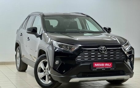 Toyota RAV4, 2021 год, 3 456 000 рублей, 3 фотография