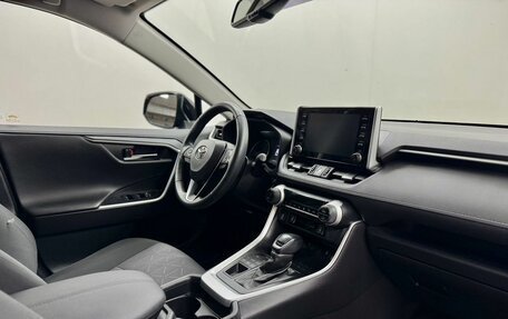 Toyota RAV4, 2021 год, 3 456 000 рублей, 12 фотография