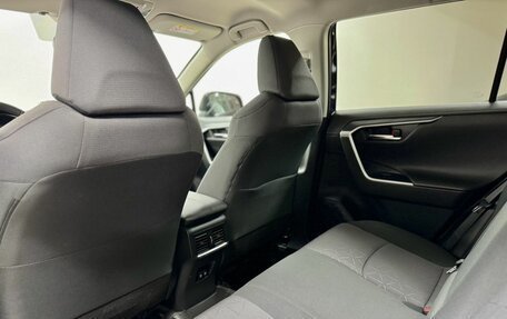 Toyota RAV4, 2021 год, 3 456 000 рублей, 13 фотография