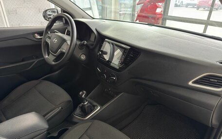 Hyundai Solaris II рестайлинг, 2017 год, 1 409 900 рублей, 8 фотография