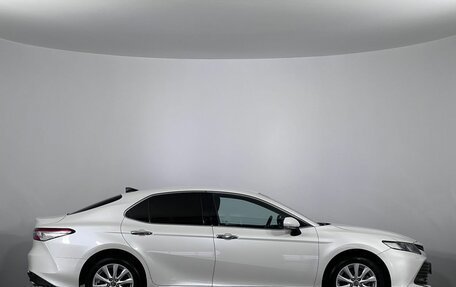 Toyota Camry, 2019 год, 2 990 000 рублей, 4 фотография