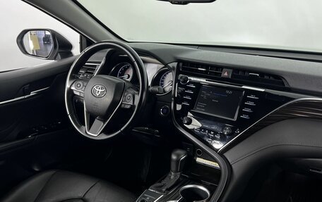 Toyota Camry, 2019 год, 2 990 000 рублей, 13 фотография