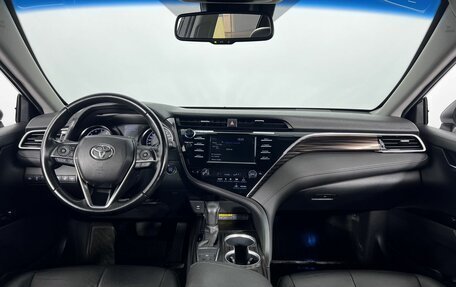 Toyota Camry, 2019 год, 2 990 000 рублей, 14 фотография