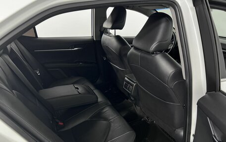 Toyota Camry, 2019 год, 2 990 000 рублей, 11 фотография