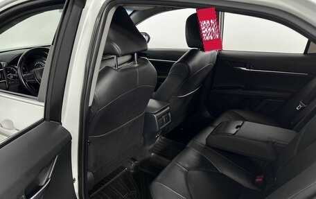 Toyota Camry, 2019 год, 2 990 000 рублей, 10 фотография