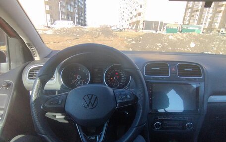 Volkswagen Golf VI, 2011 год, 800 000 рублей, 2 фотография