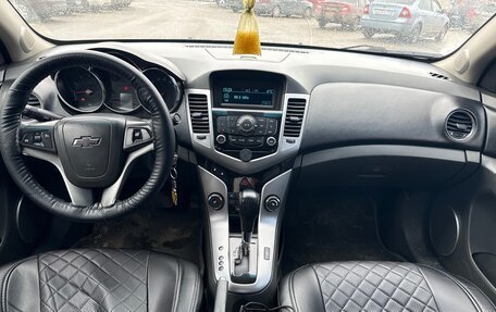 Chevrolet Cruze II, 2010 год, 535 000 рублей, 4 фотография