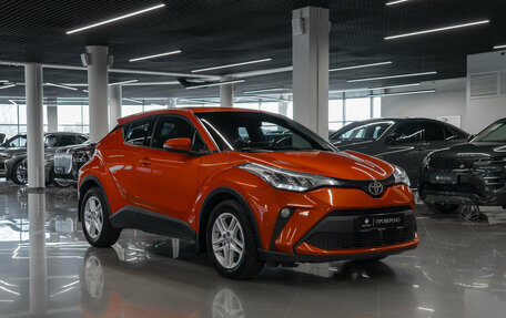 Toyota C-HR I рестайлинг, 2020 год, 2 490 000 рублей, 2 фотография