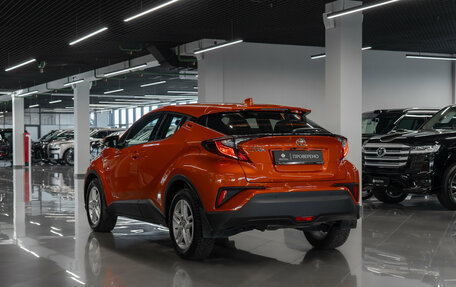 Toyota C-HR I рестайлинг, 2020 год, 2 490 000 рублей, 5 фотография