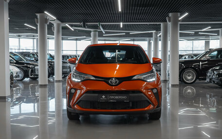 Toyota C-HR I рестайлинг, 2020 год, 2 490 000 рублей, 3 фотография