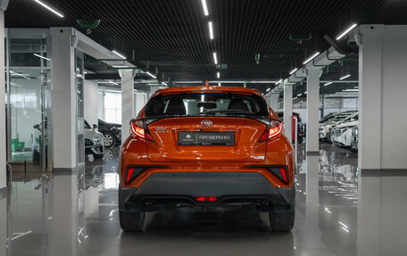 Toyota C-HR I рестайлинг, 2020 год, 2 490 000 рублей, 6 фотография