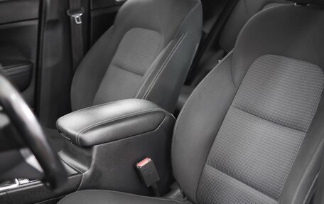 KIA Sportage IV рестайлинг, 2018 год, 1 990 000 рублей, 9 фотография