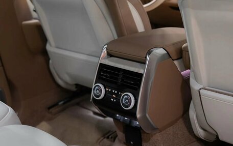 Land Rover Range Rover IV рестайлинг, 2025 год, 33 990 000 рублей, 27 фотография