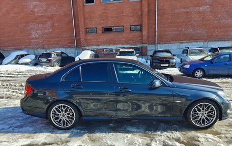 Mercedes-Benz C-Класс, 2011 год, 1 300 000 рублей, 8 фотография