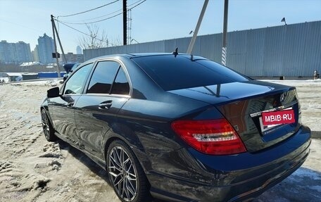 Mercedes-Benz C-Класс, 2011 год, 1 300 000 рублей, 5 фотография