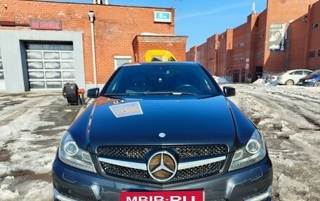Mercedes-Benz C-Класс, 2011 год, 1 300 000 рублей, 2 фотография