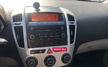 KIA cee'd I рестайлинг, 2009 год, 589 000 рублей, 13 фотография