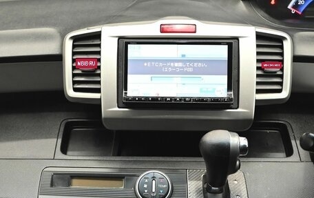 Honda Freed I, 2010 год, 995 000 рублей, 13 фотография