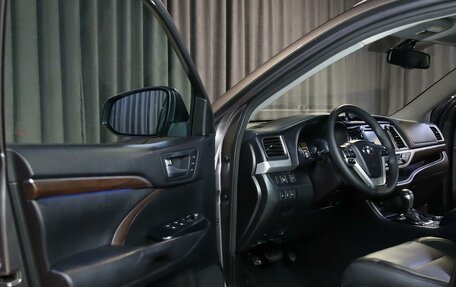 Toyota Highlander III, 2014 год, 2 549 000 рублей, 10 фотография