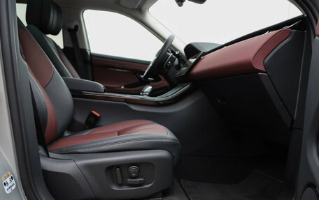 Land Rover Range Rover Evoque II, 2024 год, 5 499 000 рублей, 30 фотография